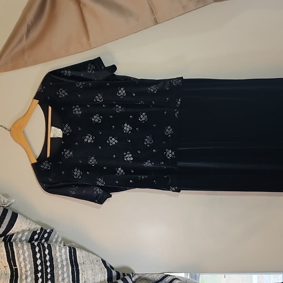 TR Bentley Dresses & Skirts - Bentley Short Sleeve Dress